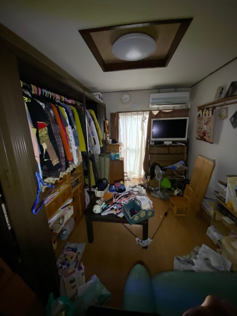 親が施設に。不要品ごと買って欲しい